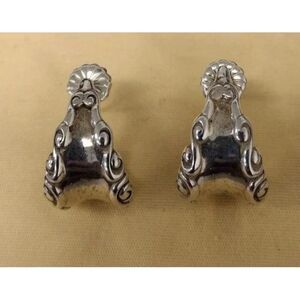 Class 8 curved sterling silver earrings .925